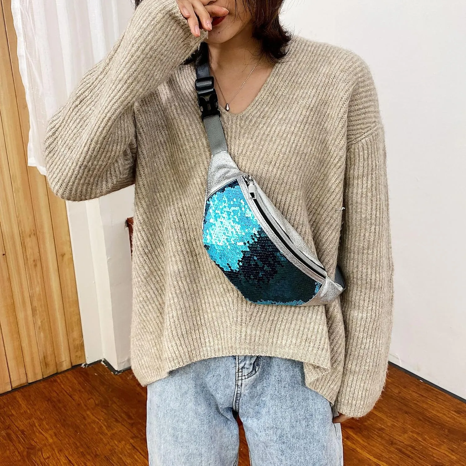 eYLun Women Fanny Pack Belt Bag Crossbody Sequins Waist Bag Bum Bag Lightweight Traveling Waist Bag Pack Pink