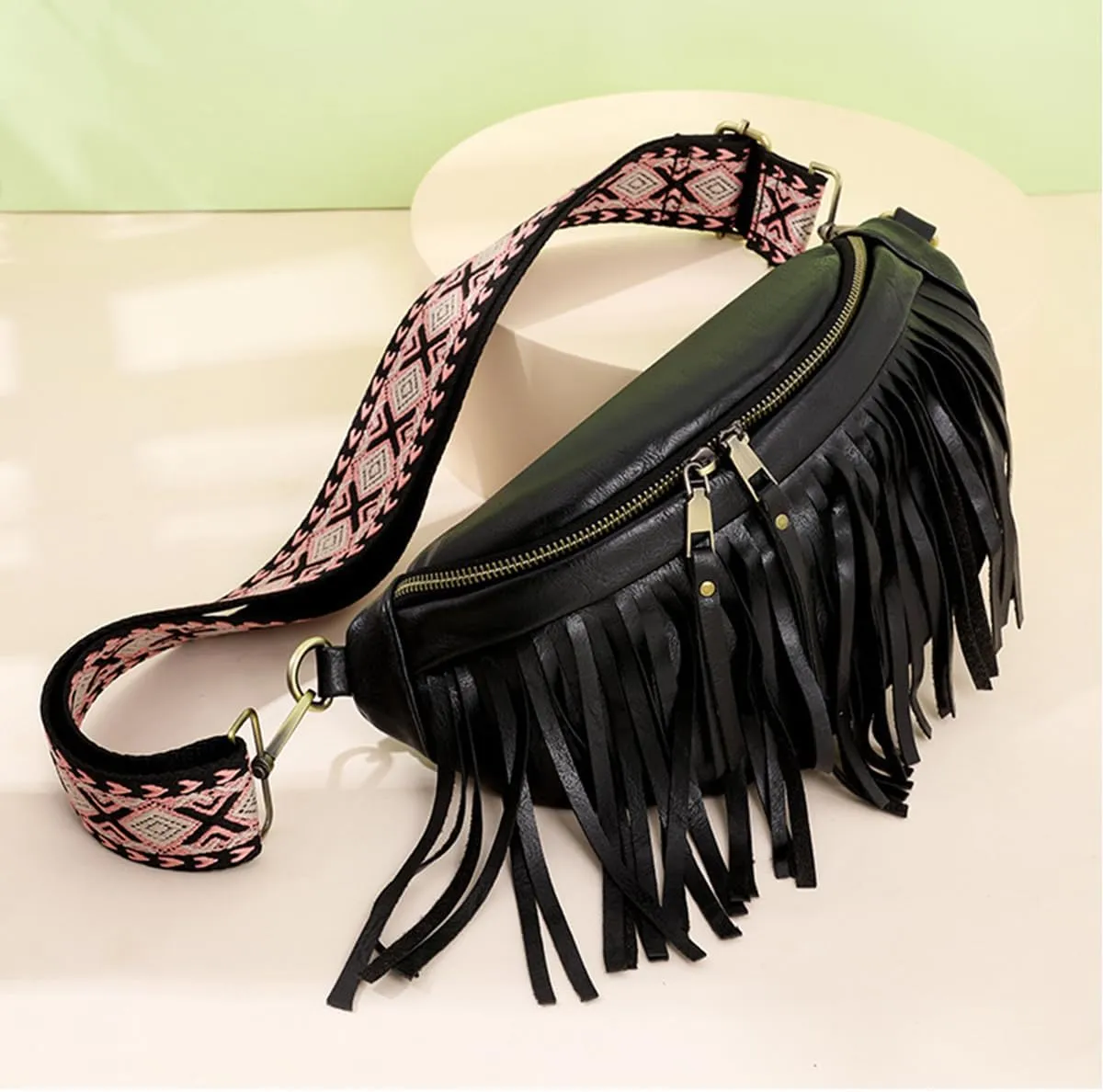 Fanny Packs for Women Fringe Purse Leather Chest Bag Waist Bag Casual Crossbody Bag with Zipper Pockets Travel Festival Sports Hiking Running (Black)