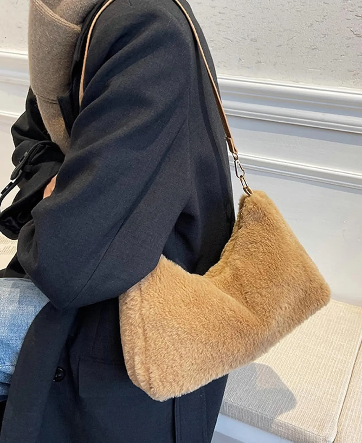 Fuzzy Plush Handbag Women 2024 Fall Winter Fashion Stylish Shoulder Bag PU Strap Smooth Zip Cozy Fur
