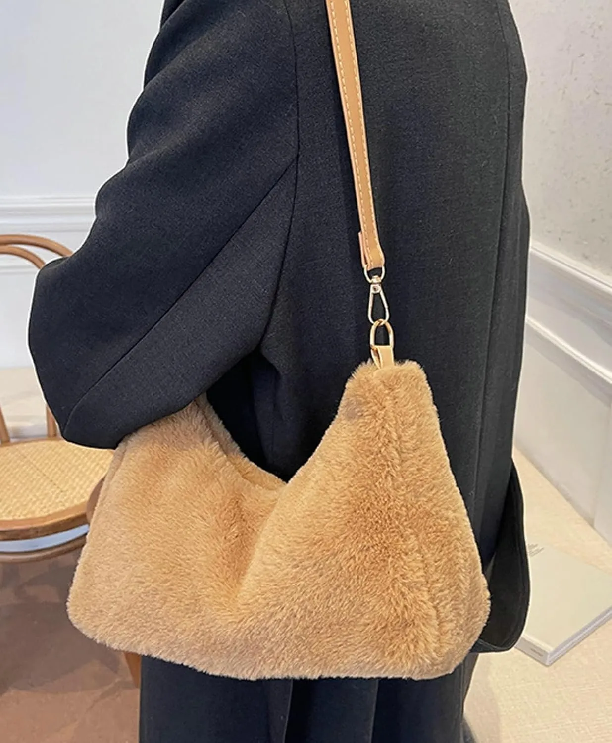 Fuzzy Plush Handbag Women 2024 Fall Winter Fashion Stylish Shoulder Bag PU Strap Smooth Zip Cozy Fur