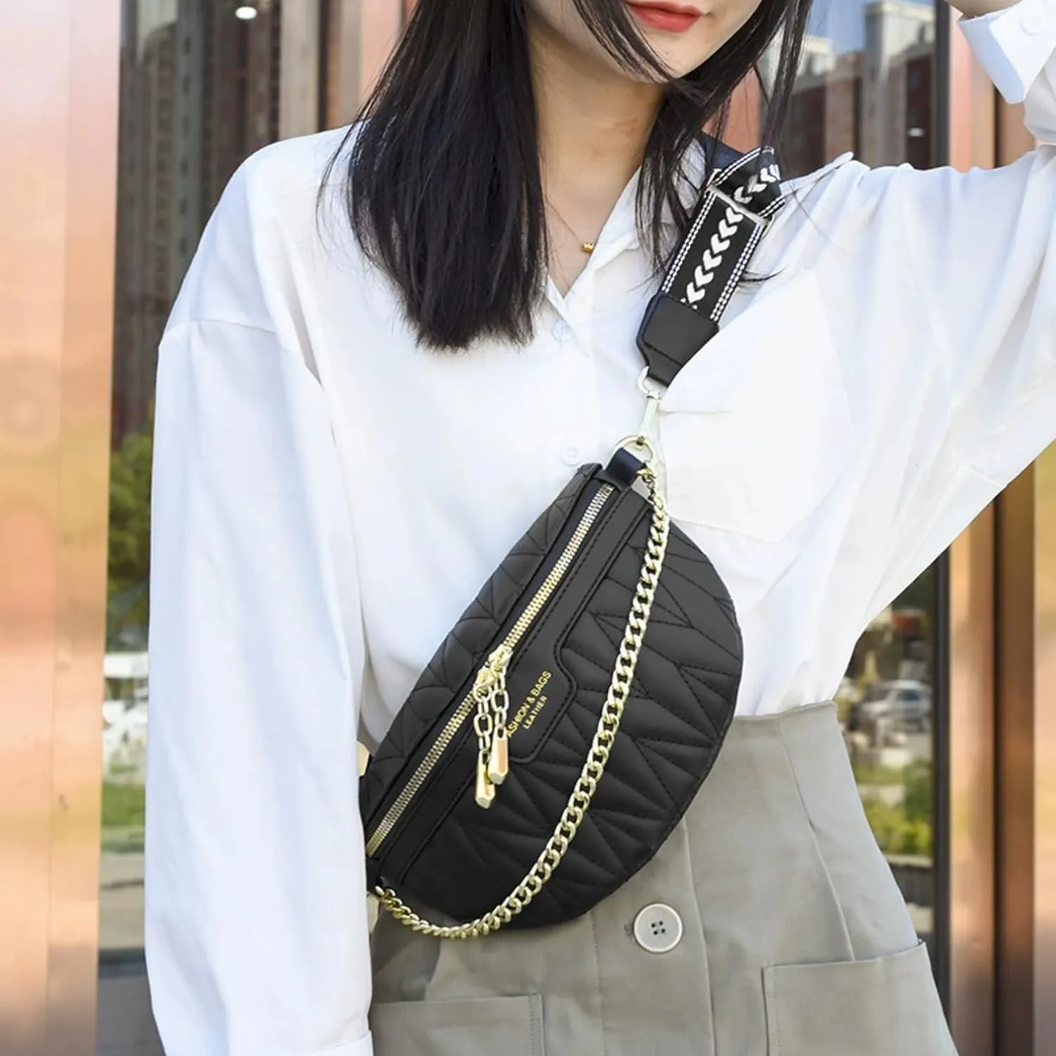 Leather Chest Bag for Women, Chain Belt Bag Fanny Pack Purse Fashionable Crossbody Waist Bags Handbag for Everyday Use Trip Walking Hiking