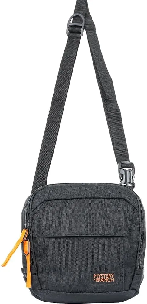 Mystery Ranch District 4 Tiger's Eye One Size – Crossbody or Hip Pack Bag
