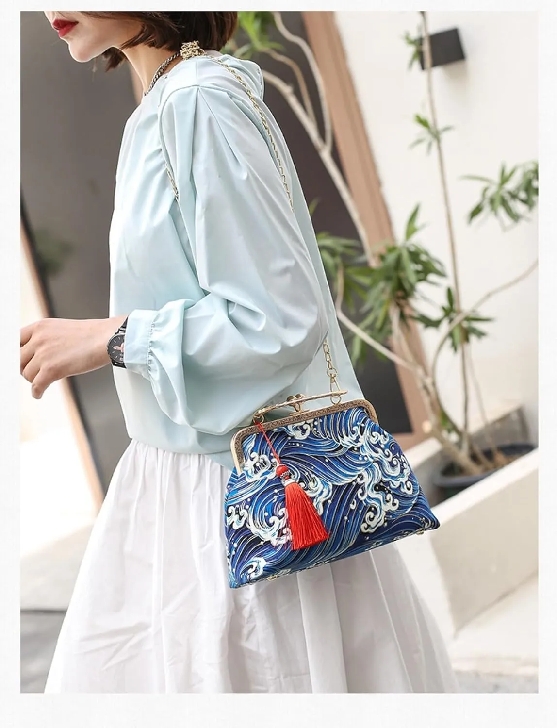 Vintage Evening Chain Handbag with Embroidered for Women Chinese Purse Crossbody Evening clutch bag