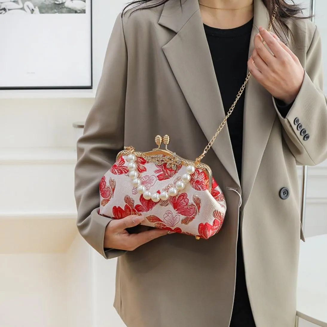 Women's Phalaenopsis Floral Pearl Evening Purse Pearl Shoulder Crossbody Bags for Wedding Party Everyday Outfits