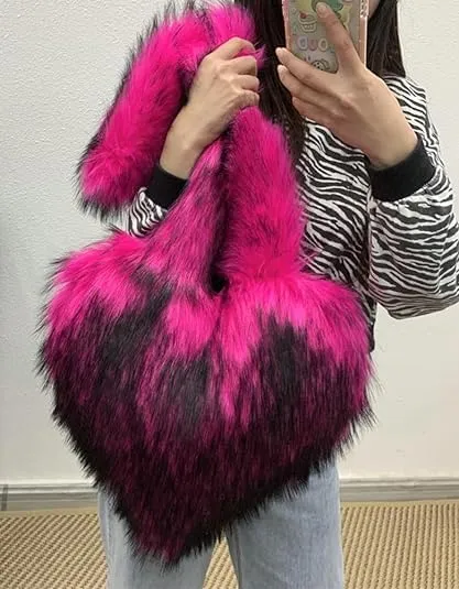 YXCFEWD Furry Heart Shaped Crossbody Bag for Women - Plush Y2K Handbag with Soft Shoulder Strap