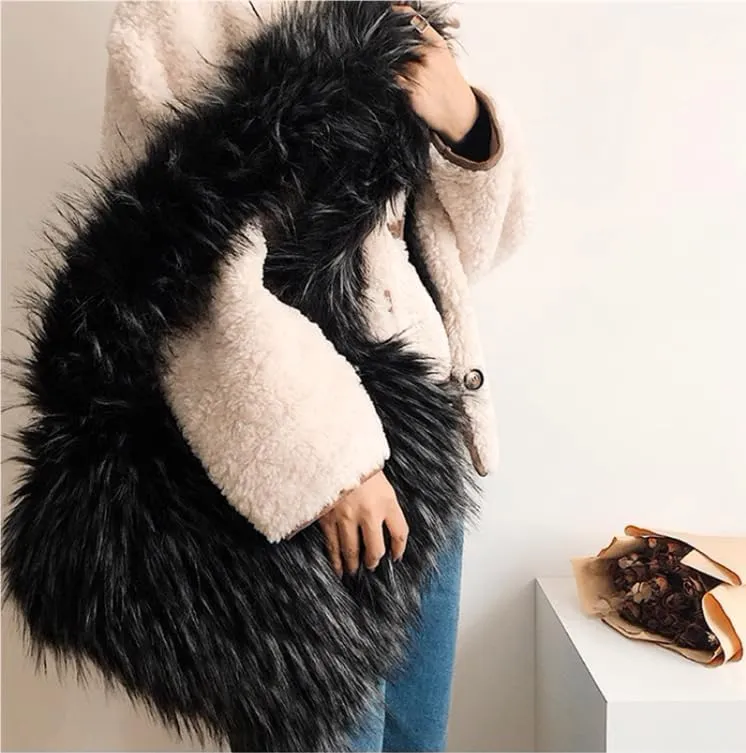 YXCFEWD Furry Heart Shaped Crossbody Bag for Women - Plush Y2K Handbag with Soft Shoulder Strap