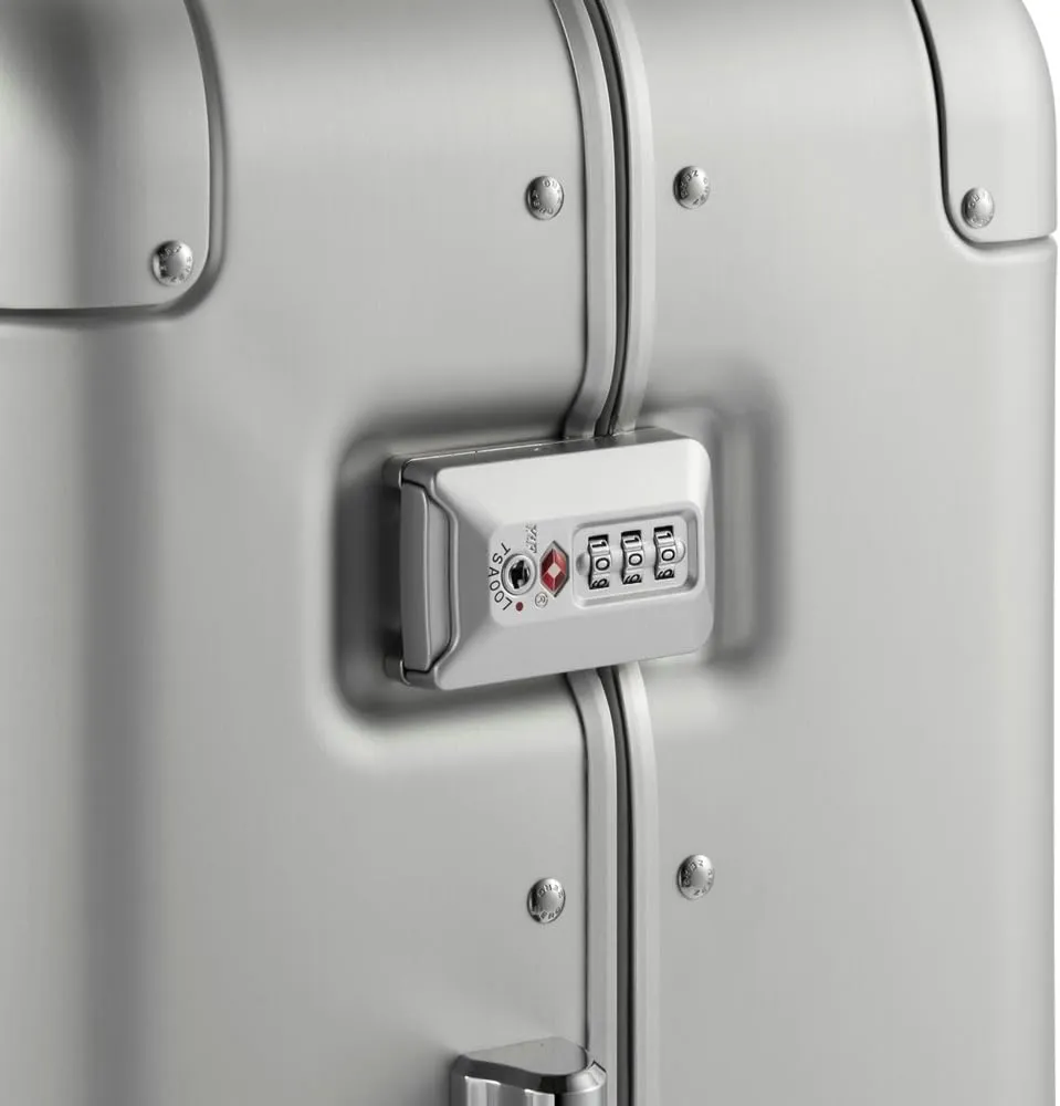 ZERO Halliburton Classic Aluminum 3.0 Medium Zipperless Luggage, Hardside Suitcase with Wheels, Auto-Return Pull Handle, Double Latch Locks- TSA Accepted, Interior Divider, 24-Inch, 59L, Silver